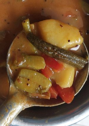 वैजीटेबल सिंधी कढ़ी(vegetable sindhi kadhi recipe in hindi) रेसिपी मुख्य फोटो
