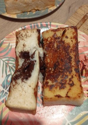 A picture of Chocolate French Toast.