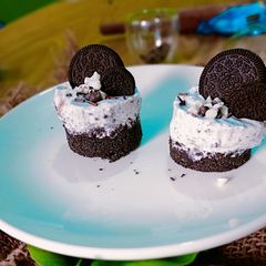 A picture of Creamy Oreo shots.