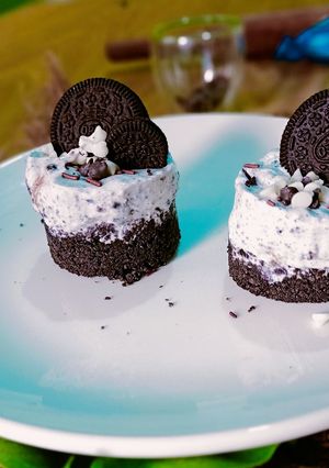 A picture of Creamy Oreo shots.