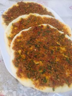 صورة لوصفة صفيحة سورية(لحم بعجين)