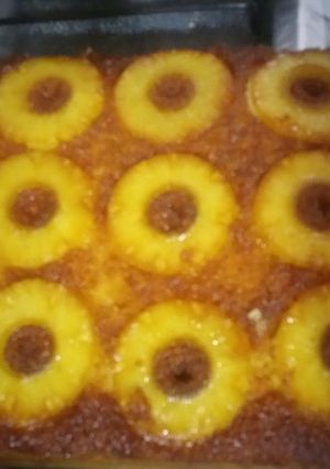 صورة لوصفة كيكة الاناناس المقلوبه