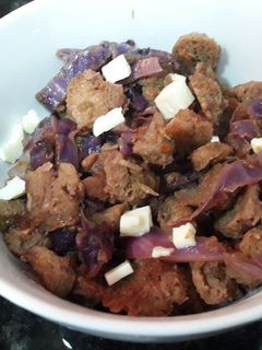 Una foto de Carne de Soja y repollo - guiso fácil y rápido 👌