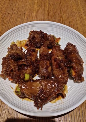 A picture of Roll Pork Sices in Teriyake Sauce.