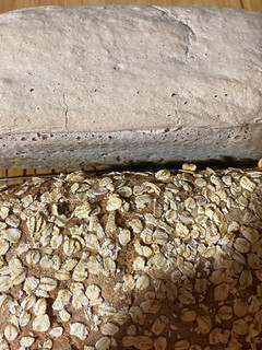 Una foto de Pan de Avena y Pan de Trigo Sarraceno Sin Gluten y sin amasado !!!!