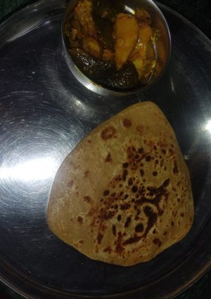 आलू बैंगन की सब्जी (Aloo baingan ki sabzi recipe in hindi) रेसिपी मुख्य फोटो