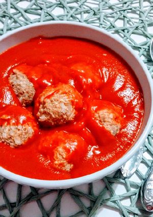 Klasszikus paradicsomos húsgombóc recept fotója