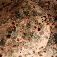 A picture of Coriander onion Parantha.
