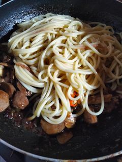 Foto resep Spaghetti La Fonte Ayam Bakso Lada Hitam