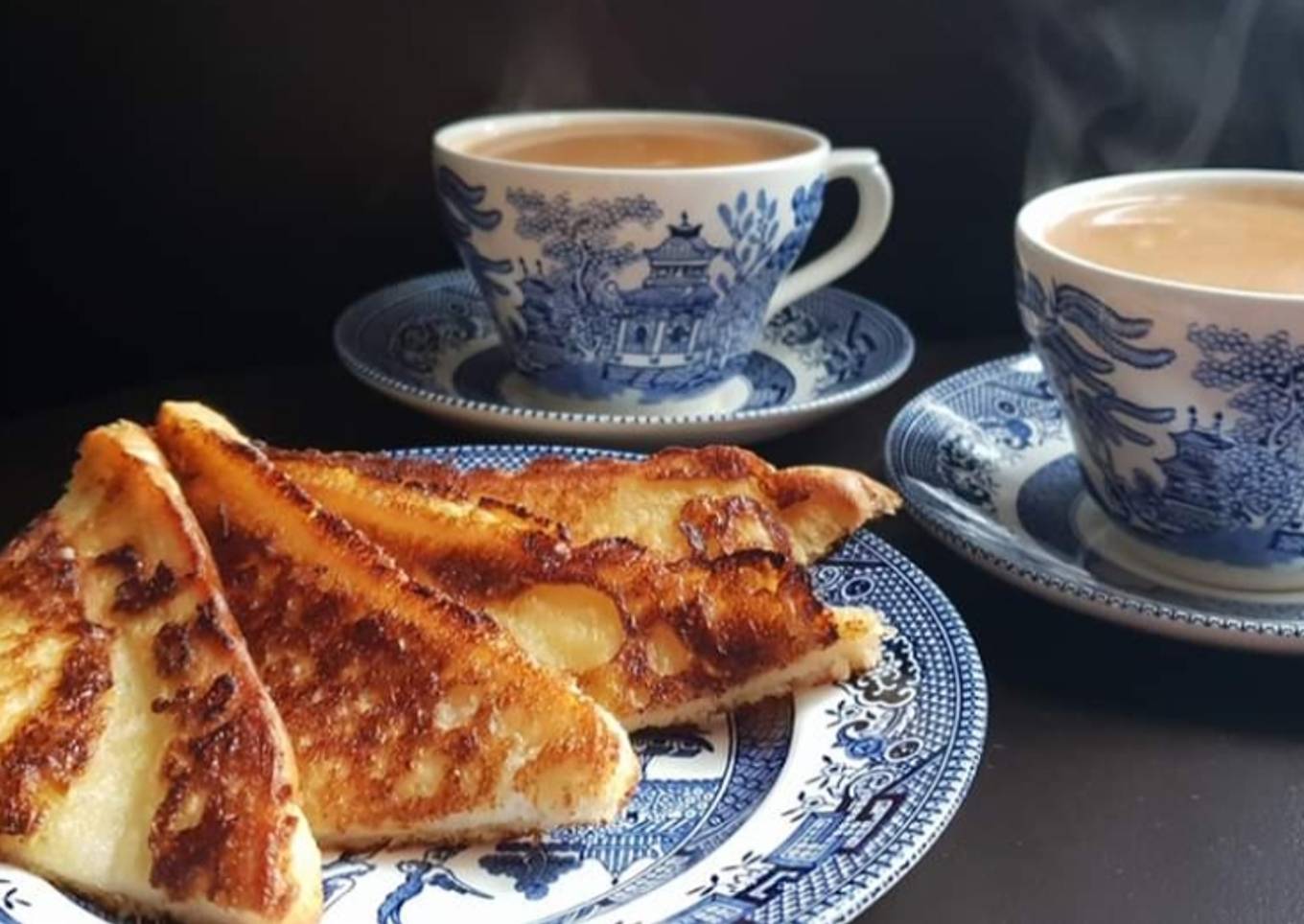 French toast with karak chaai