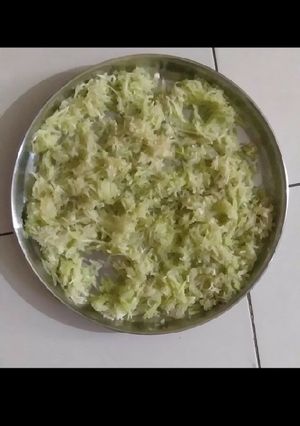 A picture of Lauki ka halwa.
