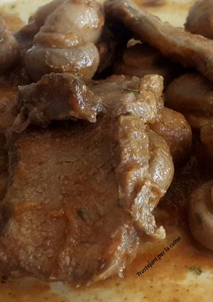 A picture of Beef with Mushrooms.