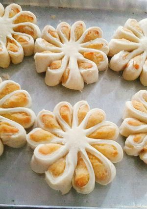 Hình của món Bánh phèo (bánh hoa mai).