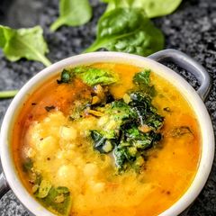 A picture of Dal palak.