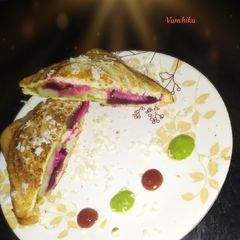 A picture of Cheesy veg Sandwich.