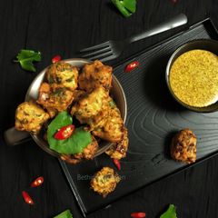 A picture of Biuli Dal diye Thankuni Patar Bora (Centella Leaves Pakoras / Fritters).