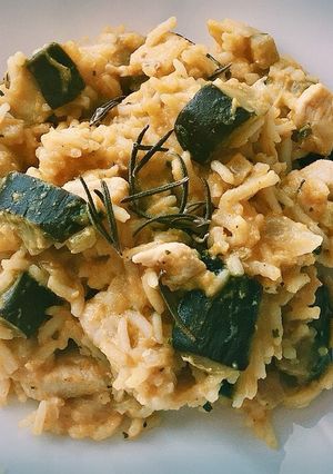 Foto principal de Arroz meloso de pollo, berenjena y cabrales (con leche de almendra)