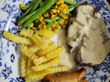 Beef steak+Garlic baby beans and corn+Creamy mushroom sauce