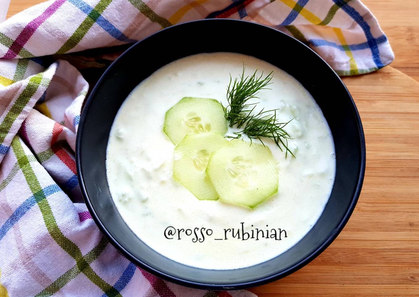Jaziki sauce with yogurt, prepared in the refrigerator