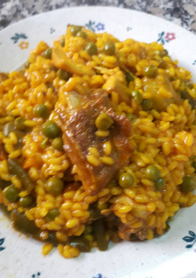 Una foto de Arroz con costillas