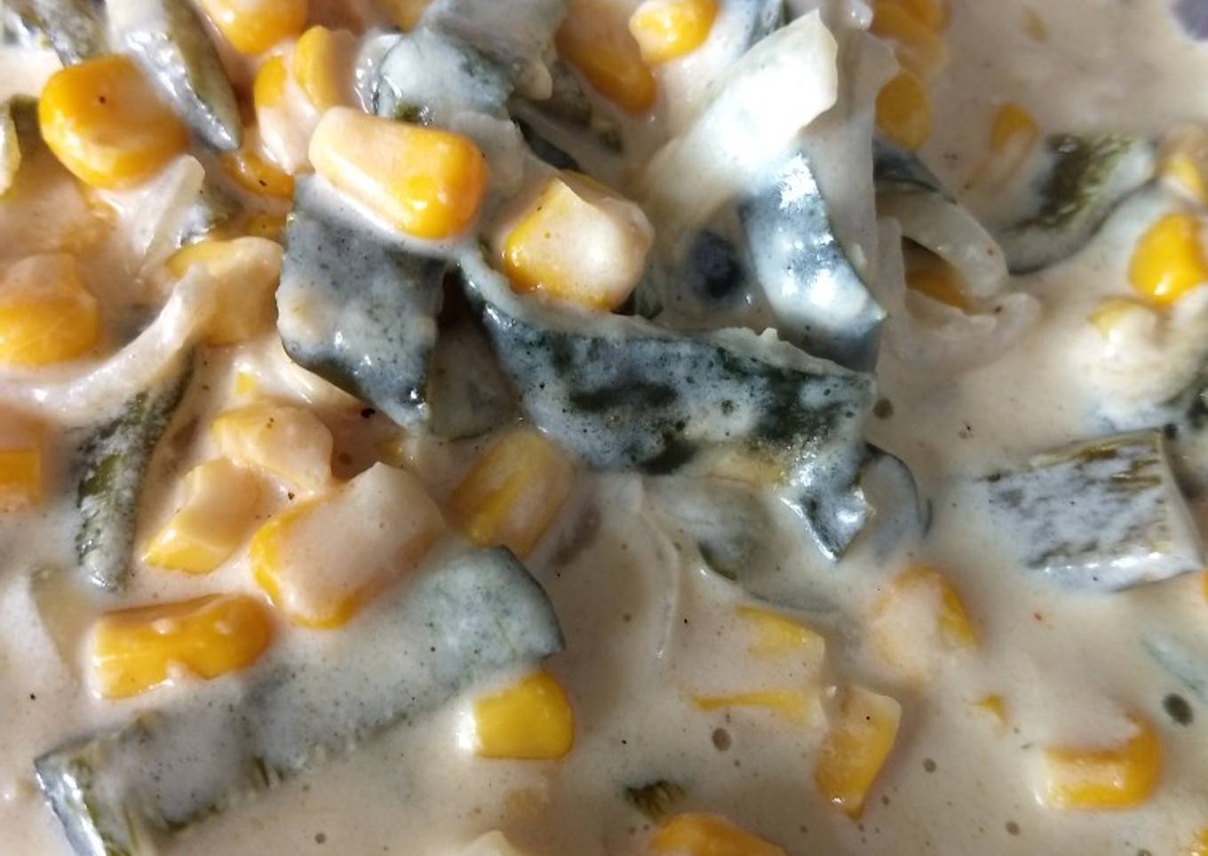 Rajitas de poblano con crema