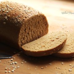 A picture of Oats and Honey Whole Wheat Bread.