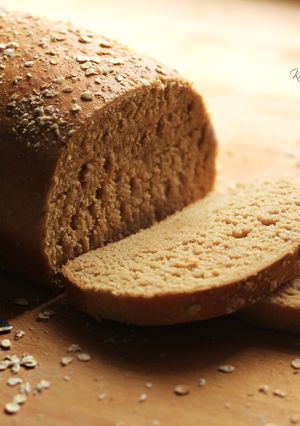 A picture of Oats and Honey Whole Wheat Bread.