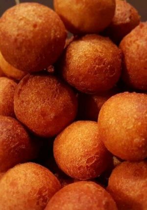 A picture of Banana & coconut gulgulas #4weekschallenge.