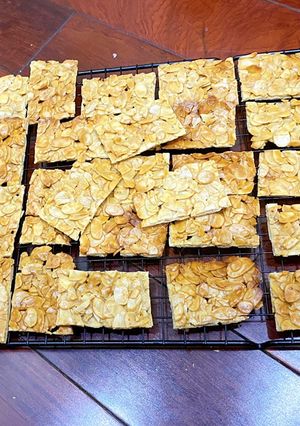 Hình của món Bánh ngói hạnh nhân healthy.