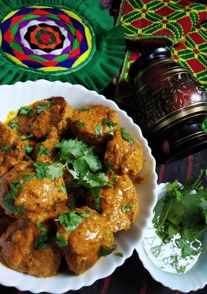 কাশ্মীরি স্টাফড আলুর দম(Kashmiri Stuffed Aloor DUM Recipe In Bengali) রেসিপির প্রধান ছবি
