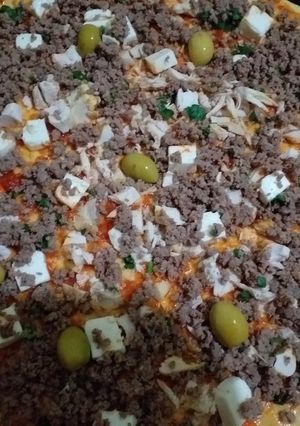 صورة لوصفة بيتزا باللحم المفروم