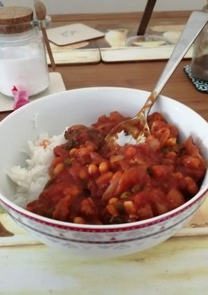 A picture of Hungry man's Black Bean Chilli.