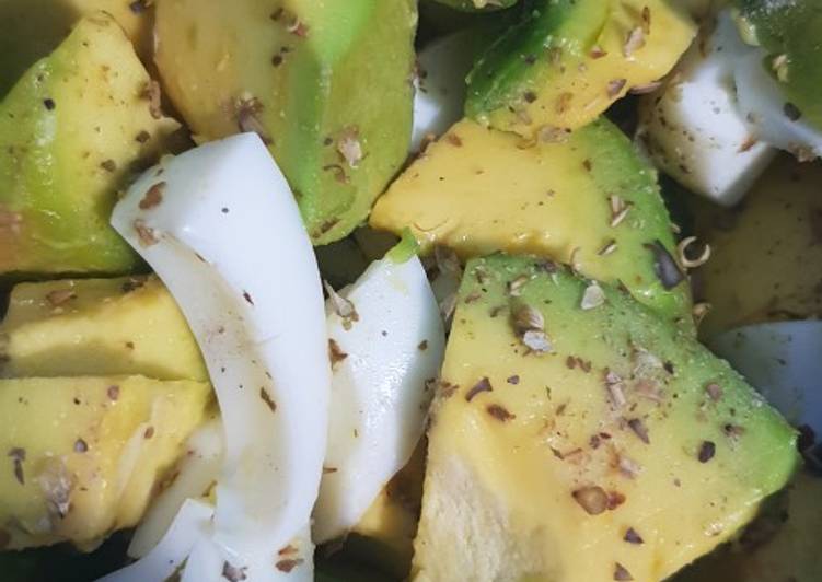 Resep Avocado with egg white Anti Gagal