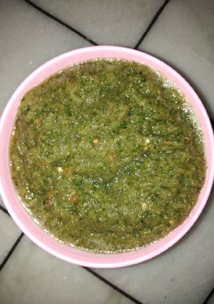 A picture of Coriander chutney.