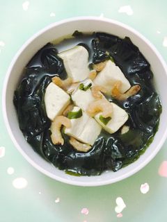 Hình của món Canh rong biển 🍲.