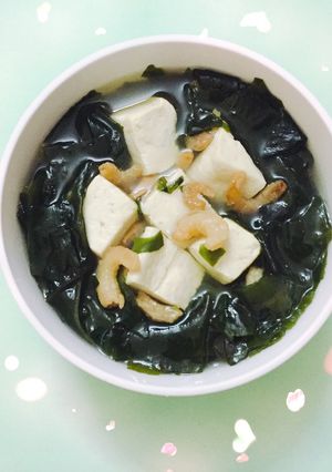 Hình của món Canh rong biển 🍲.