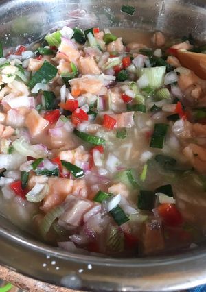 Una foto de Ceviche de salmón