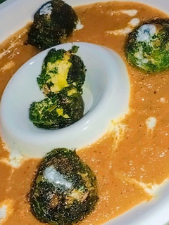 शाही पालक पनीर कोफ्ता(shahi palak paneer kofta recipe in hindi) रेसिपी मुख्य फोटो