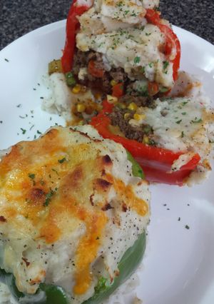 A picture of Shepherd's Pie Stuffed Peppers.