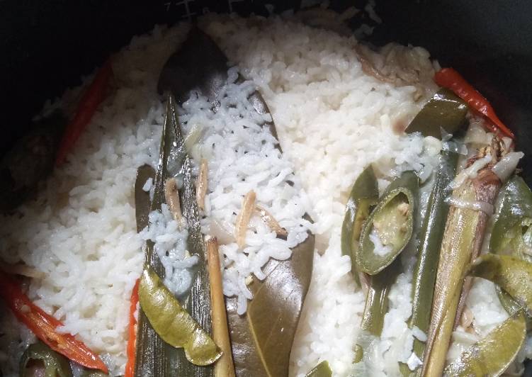 Cara Membuat Nasi Liwet Ricecooker Yang Renyah