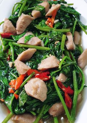 Foto resep Ca kangkung bakso gak sampai 5 menit 😍