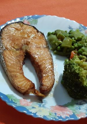 Una foto de Salmón marinado en salsa de soja, hecho en airfryer