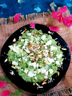 A picture of Lauki ka halwa.