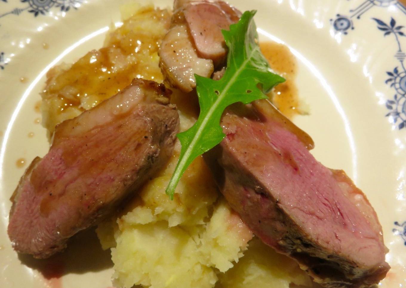 Magret de canard, purée panais-pomme-gingembre