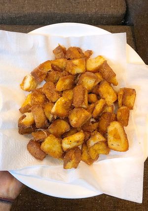 Hình của món Bánh mì caramen.