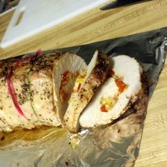 A picture of Stuffed redpepper pork loin.