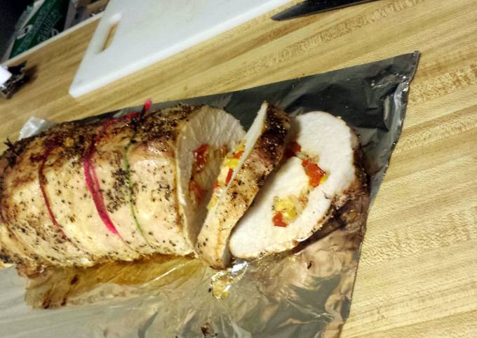 Stuffed redpepper pork loin