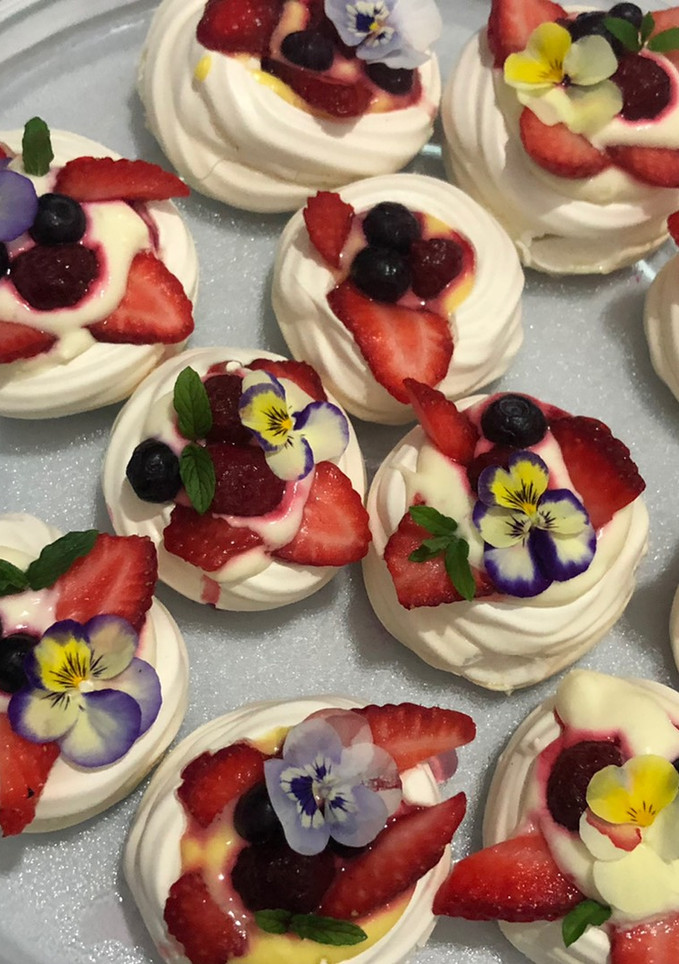 Una foto de Mini pavlovas 🍓🫐