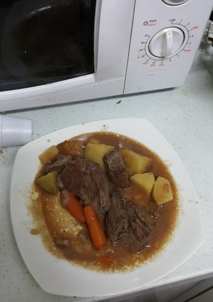 A picture of Mans Crock pot roast.