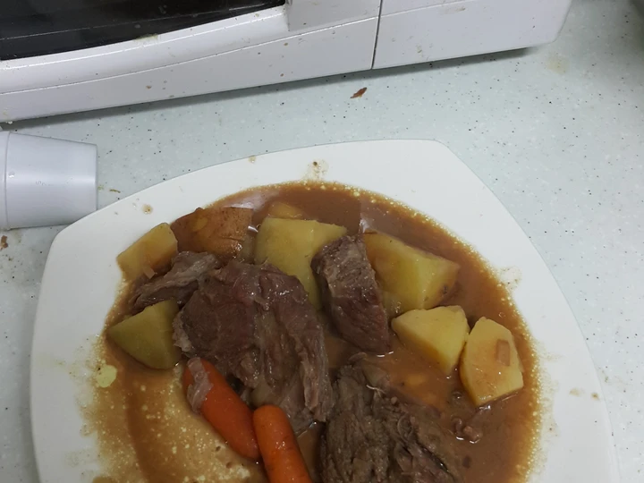 Easy Way Prepare Mans Crock pot roast the Delicious Tasty